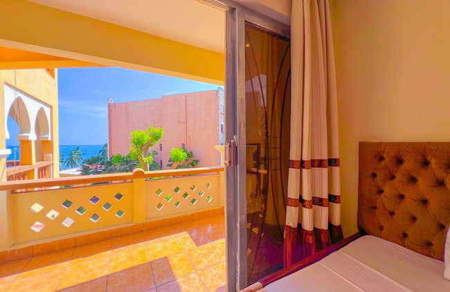 Royal Beachfront Apartments - Foto 20