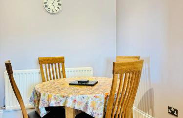 The Beach Front Apartment, Amazing Frontline Sea Views - Foto 9