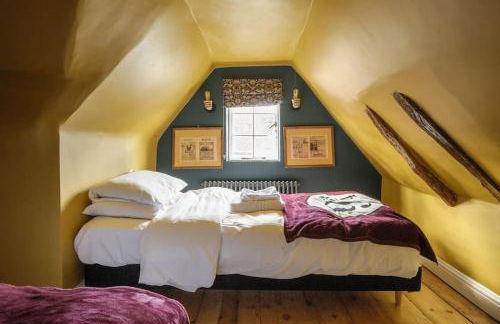 The Famous Harry Potter House, Hot Tub, Cinema Room, Sky TV - Foto 44