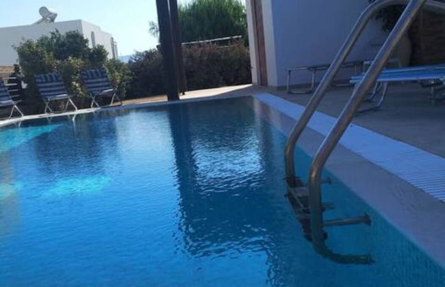 VILA KIOTARI FORMER VILA AVRA - Foto 1