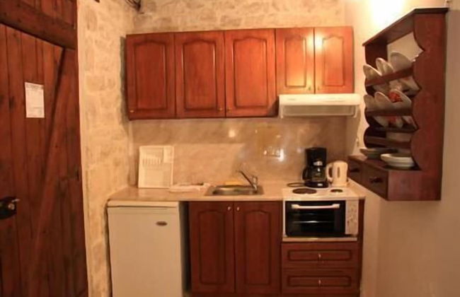 Stone Village - Photo 14