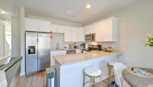 5 Mi to Charlotte Motor Speedway Cozy Townhome - Foto 2