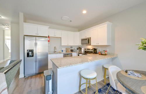 5 Mi to Charlotte Motor Speedway Cozy Townhome - Foto 2