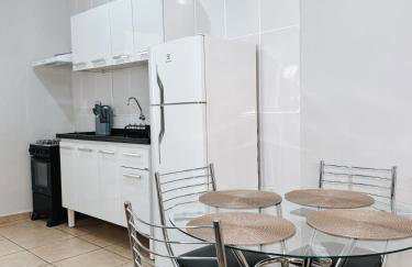 Apto Térreo | Ótima localização | Com Ar condicionado | 5 camas - Foto 8