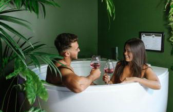 La Suite Chammarzt - Insolite - Escapade à deux -JungleRoom - baignoire balnéo privative - centre historique - Foto 43