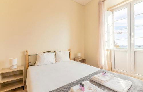 Alfama the city and the river - Foto 27