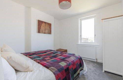 Spacious 3 bed flat- Free parking Edinburgh & Fife - Foto 9