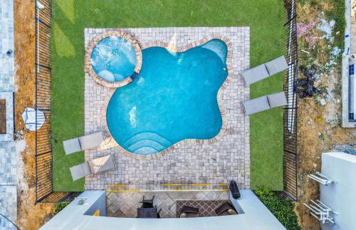 New Epic Escape Theater Pool & Golf Views - Foto 2