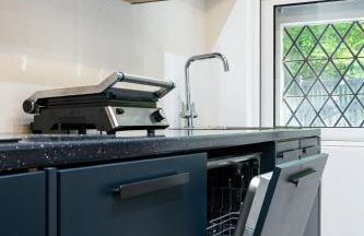 Amos Lodge Deluxe Accommodation - Photo 57