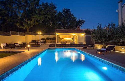 VILLA SKURA private heated pool 32m2, summer kitchen, 4 bedrooms, garden - Photo 10