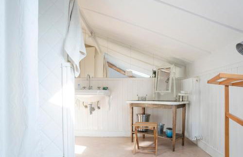 049 - Attico ELEGANTE, 10 minuti a piedi da MARE e SPIAGGIA - POSTO AUTO PRIVATO GRATIS - Foto 56