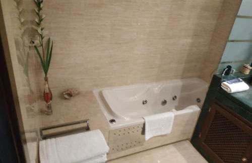 Luxury apartment with sea views, golf, gym, spa, 7 pools - Foto 28