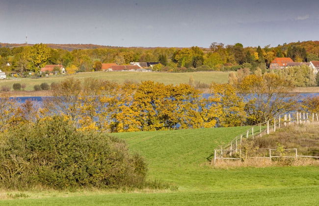 Courtyard View - Manor by the Lake - Photo 32