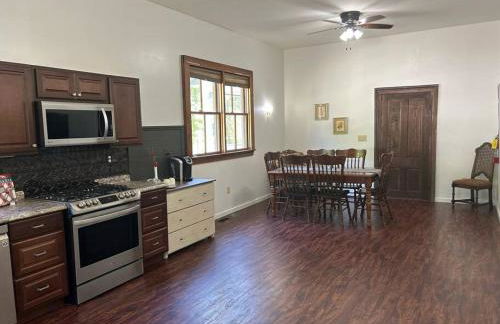 Victorian mini mansion near Lake Greenwood - Foto 56