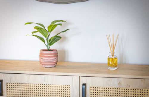 Spacious 4 Bed - Near Uxbridge, Heathrow & PARKING - By Tempstay - Foto 11