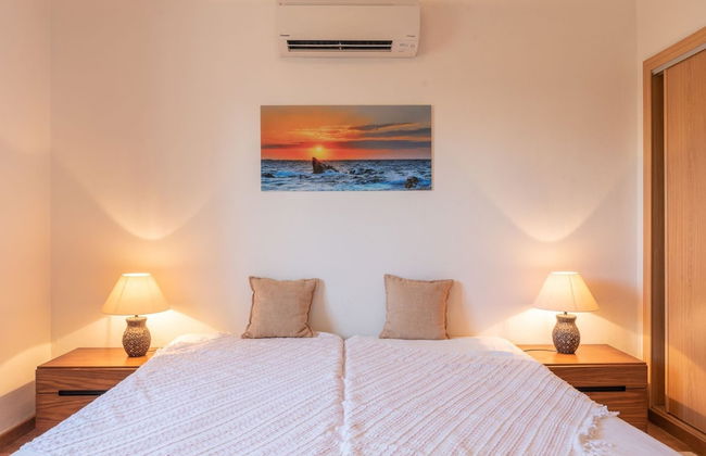 Lively Holiday Home in Albufeira With Private Pool 500m From the Beach - Foto 3