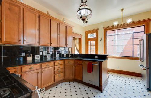 Victorian-Style Cheesman Park Apt - 2 Mi to Dtwn - Foto 13