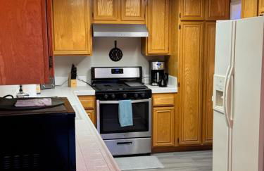 Charming & Cozy 2-Bedroom in the Heart of Cathedral City! - Foto 18