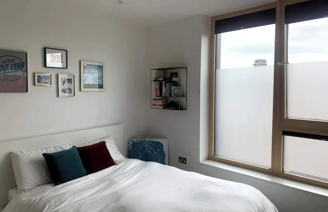 Stylish 2BD Flat With Private Balcony - Battersea - Foto 6
