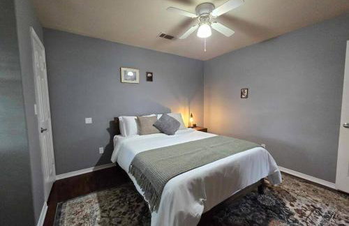 4 bedroom pet friendly grill under 5 min to airport and Choctaw Casino - Foto 14