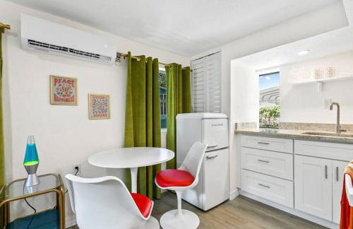 That 70’s Themed Apt Close to Coffee, Food + Shops - Foto 15