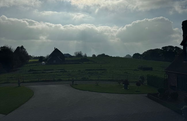 Tranquil Loft Apartment Overlooking Countryside - Foto 10