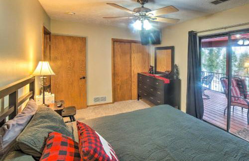 Expansive Angel Fire Home with Indoor Hot Tub! - Foto 15