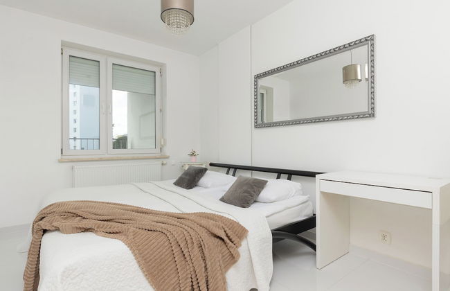 Spacious Targowek Apartment by Renters - Foto 8