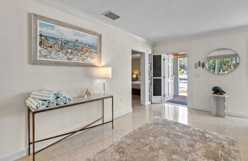 Siesta Key Waterfront Oasis - Heated Pool, Dock, Walk to Village & Beach - Photo 5