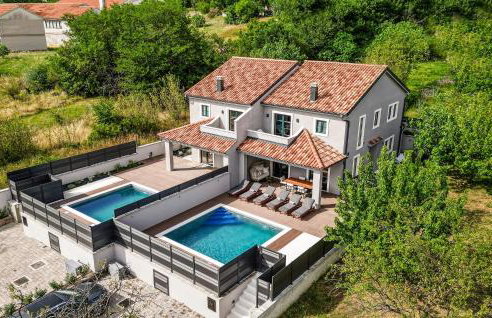 Villa George - Foto 13