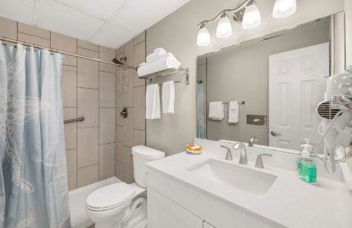 Pool and Hot Tub Ground Floor Studio - Oceanfront - Full Kitchen - Patio - Foto 9