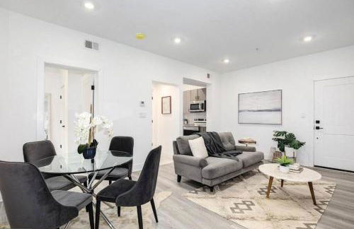 Amazing Capital Hill APT , Step away Gym, shopping - Foto 1