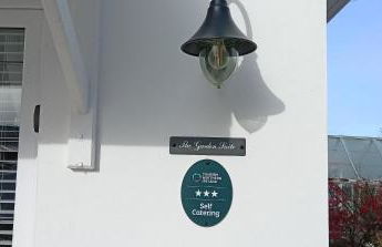 The Garden Suite 3 Star NITB SuperHost - Foto 19