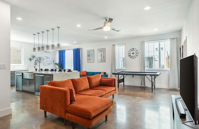 Upstay - Eastside Home w LRG Patio - Rooftop Deck - Foto 2