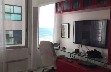 Extraordinary Seafront Apartment - Photo 12