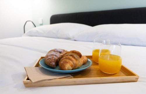 Arcimboldi's Nest - Close to Metro and Train - Foto 10