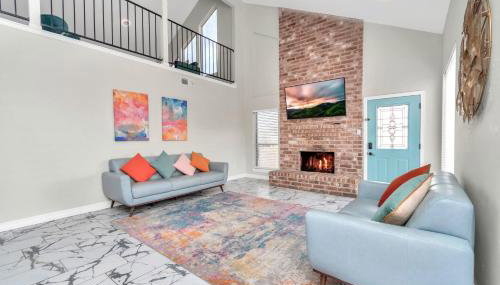 AccessibleGem 3BR Jacuzzi & Air Hockey Sleeps 13 Chinatown - Foto 5