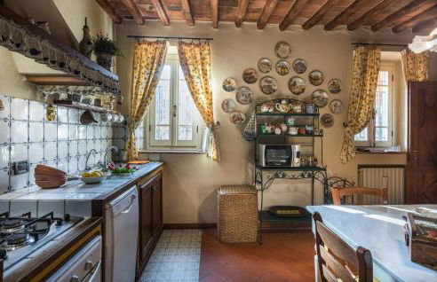 Awesome Home In Quiesa - Foto 33