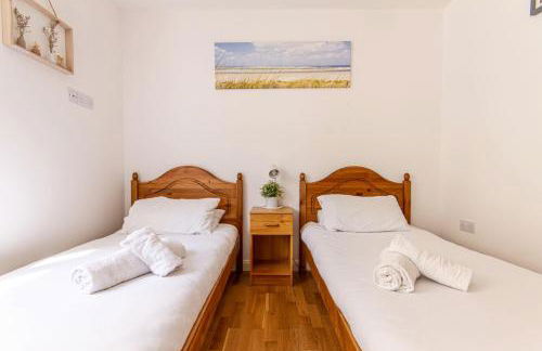 Sea views, Cornwall, Portreath, hot tub, sauna - Photo 23