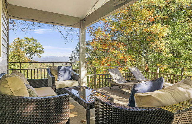 Cabin in the Sky by Avantstay Deck w/ Views - Foto 38