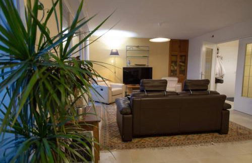 Bel appartement avec baignoire - Photo 1