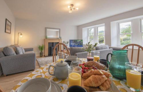 Number Three - Photo 1