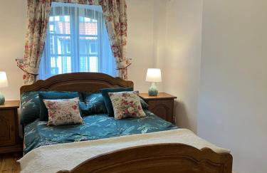 Apartament w XIX-wiecznym Spichlerzu nad Jeziorem z dostępem do parku i widokiem na Dworek Modrzewiowy z 1823 roku - Foto 8