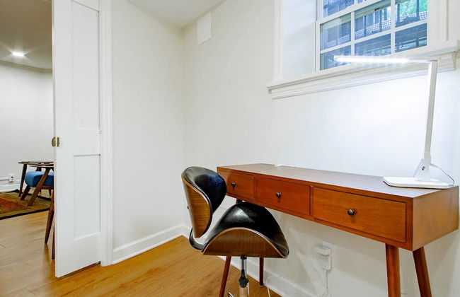 A Classy Corner of DC near Dupont Circle - Foto 9