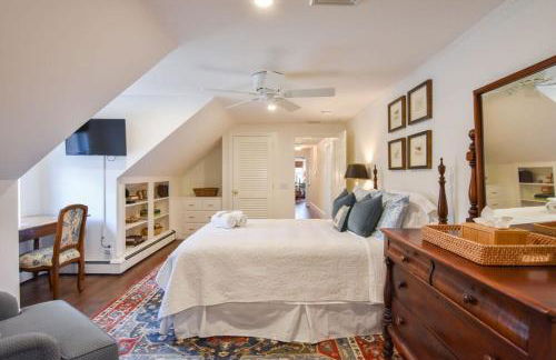 Pond-Front Home w Water Views - Foto 18