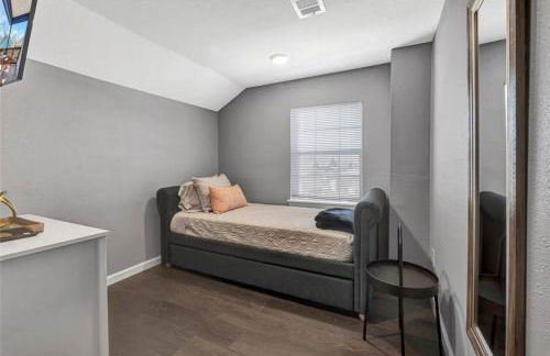 Super Cozy 2 bedroom with Fast WIFI and Queen Bed close to Downtown Houston!! - Foto 12