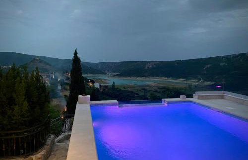 Jukini Dvori Villa with a view of the Green lake - Foto 6