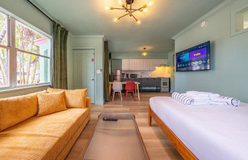 Monaco Vacation Rentals - Photo 64