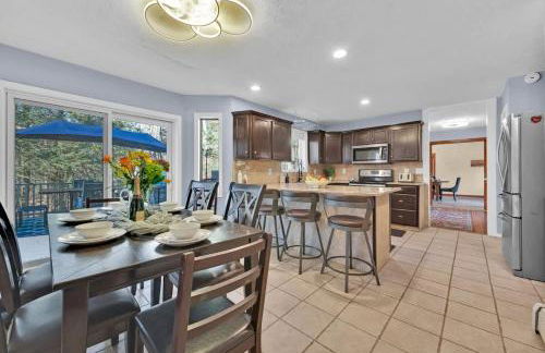 Big Bass Hideaway with Hot Tub - Foto 13