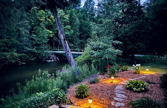 Firefly Lodge! Boardman River! Hot Tub! Woodstove! - Foto 5